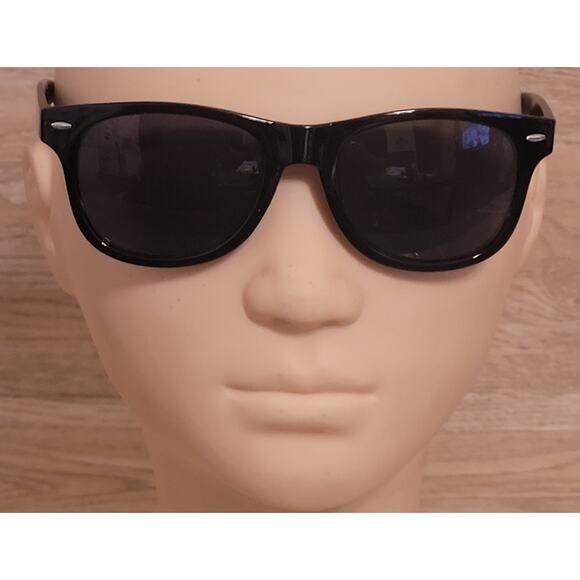 Stella Rosa Wines Sunglasses  NEW Without Tag NWOT Summertime - Picture 1 of 4